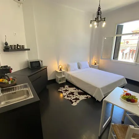 Artelie Apartment Kyparissia Exterior photo